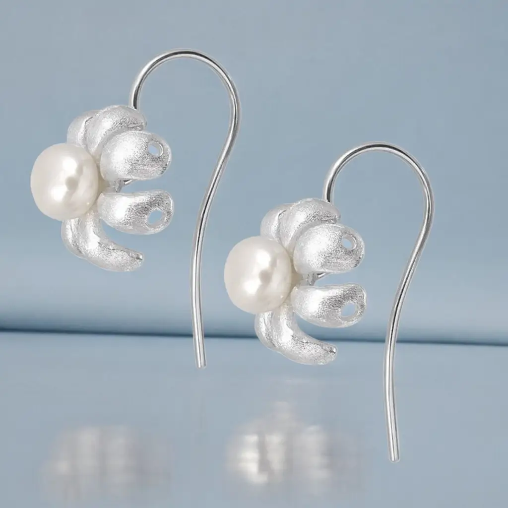 MadamLili 925 sterling zilveren botanische oorbellen met zoetwaterparels. - Afbeelding 2
